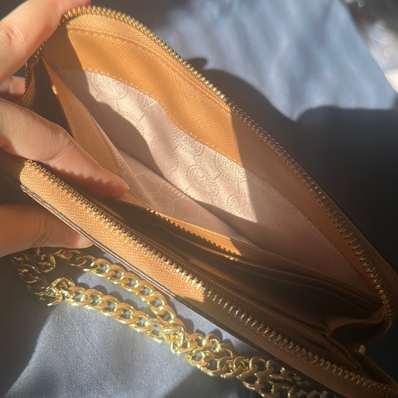 SOLD Michael Kors Long Zip Around Wallet Wristlet - Picture 17 of 17